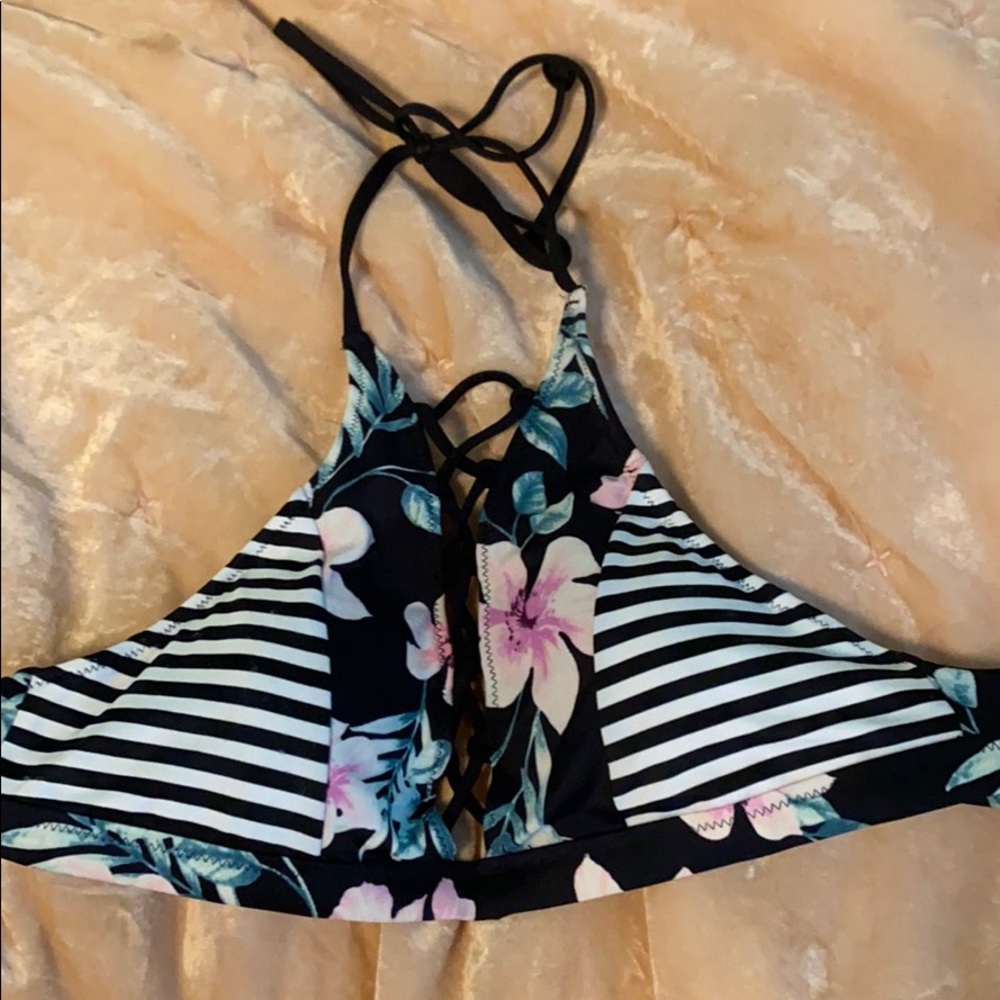 halter key hole bikini